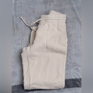 Aritzia TNA Perfect Sweatpants in XS